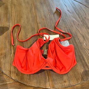 Chic Coral Bikini Top